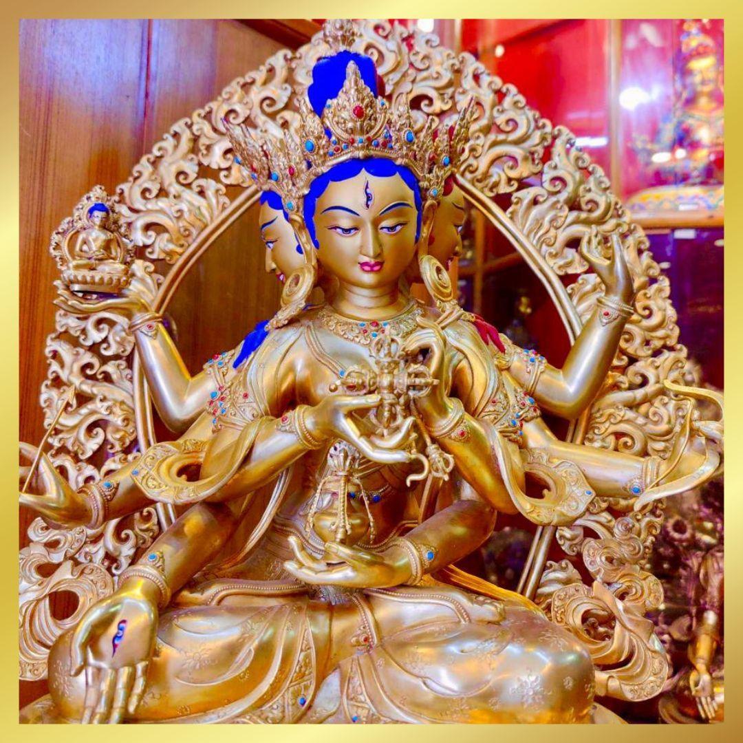 Ushnishavijaya Statue